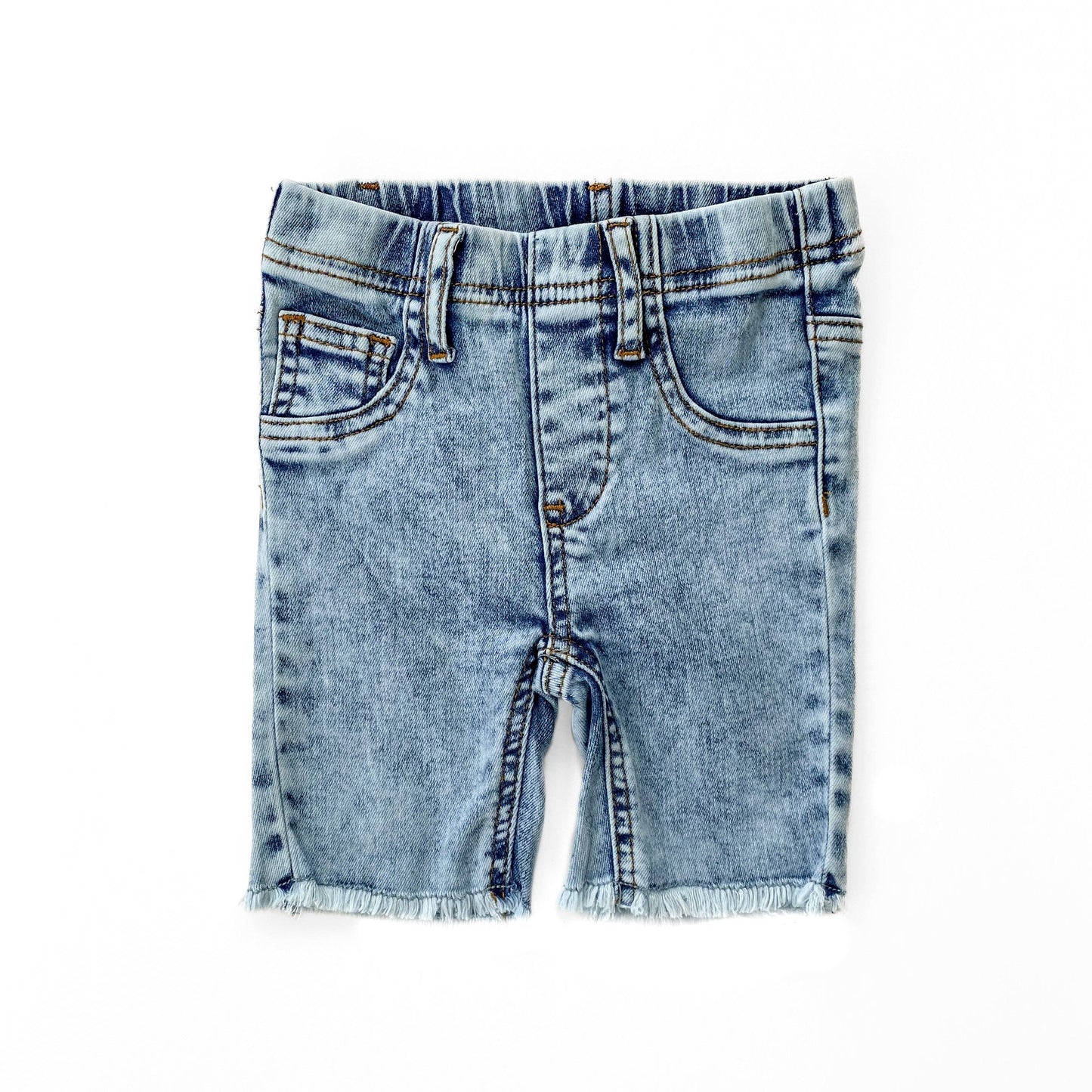 DENIM SHORTS - MIDWASH